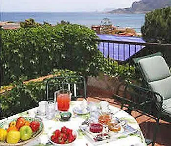 Il Glicine Sul Golfo Bed & Breakfast Mondello 3*,  Italy